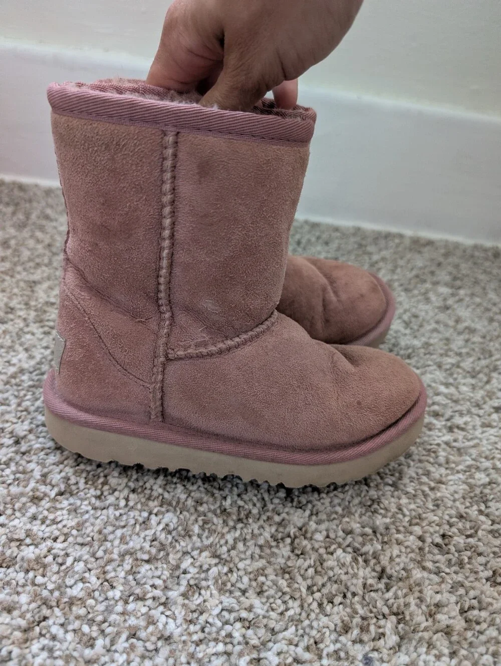 Girl Pink UGG Classic Short Suede Winter Boots - Dusty Rose Sz 10 Youth